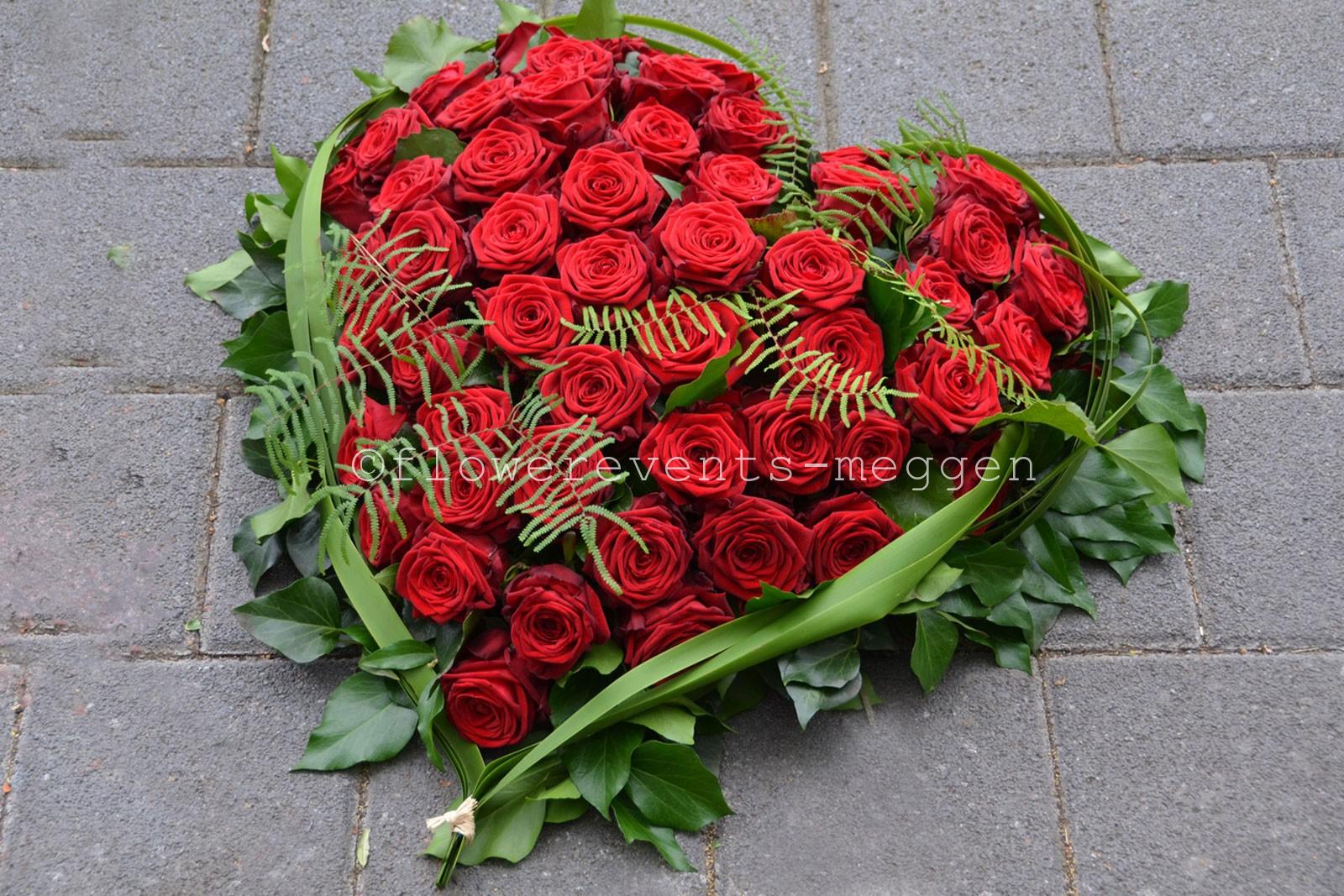 Heart from red roses