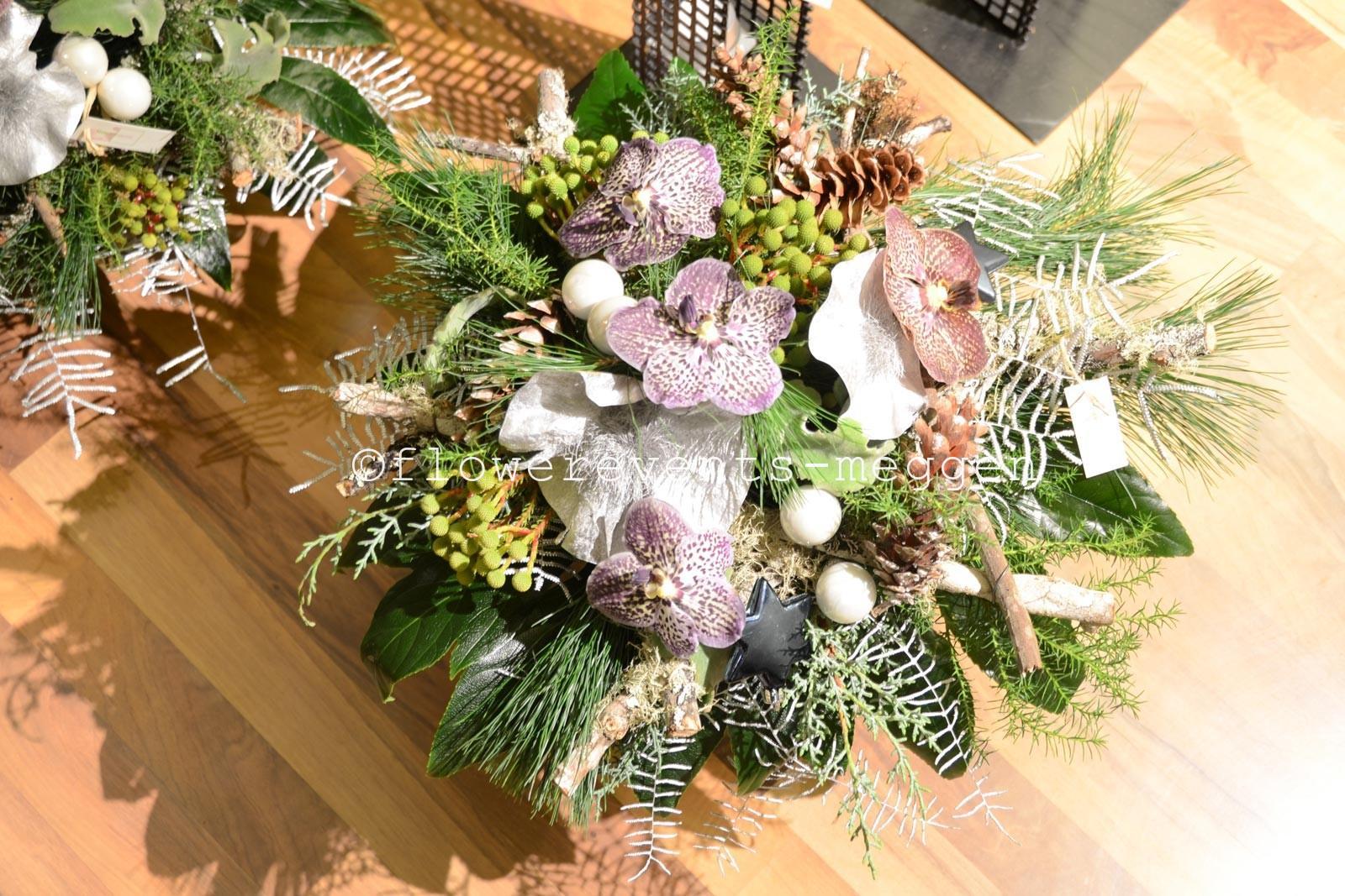 Weihnachtsstrauss mit Wanda Orchideen